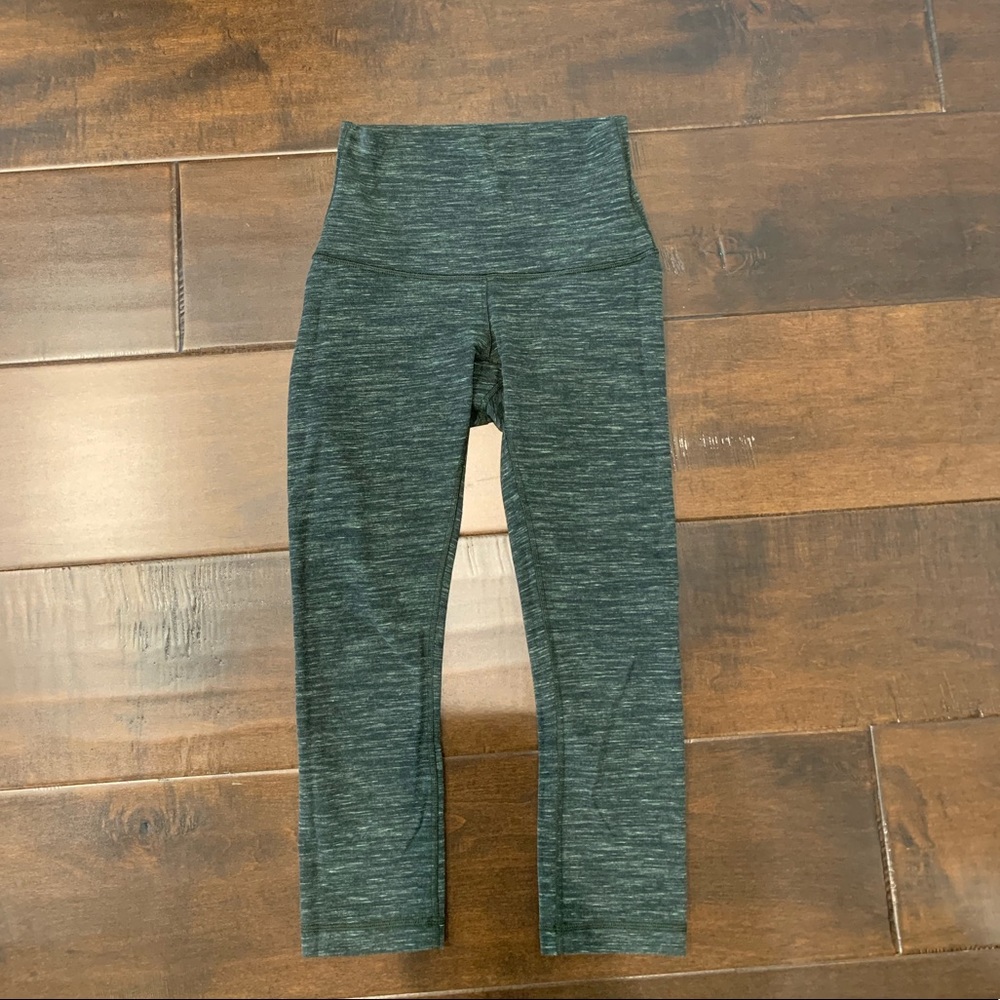Lululemon Cropped Yoga Leggings
